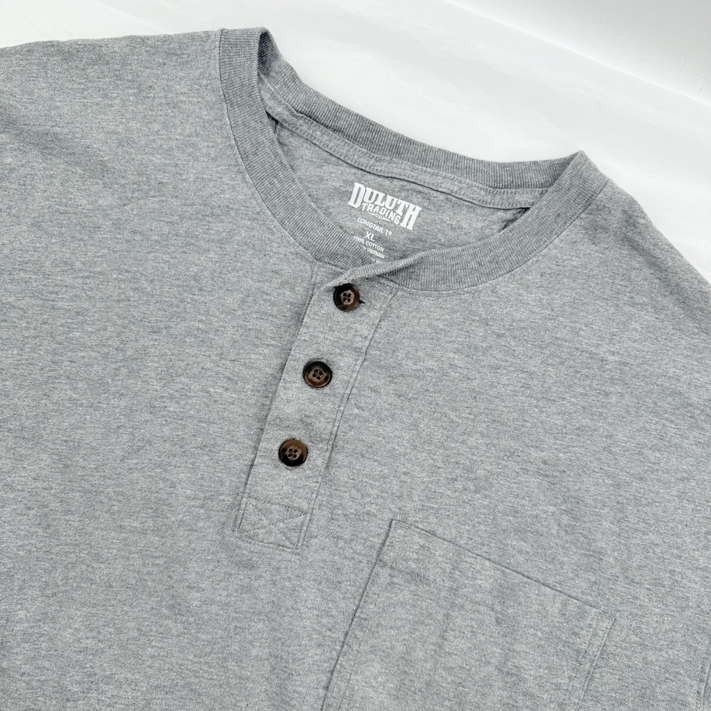 Duluth Trading Longtail T Shirt Mens XL Gray Henley Pocket Long Sleeve Workwear
